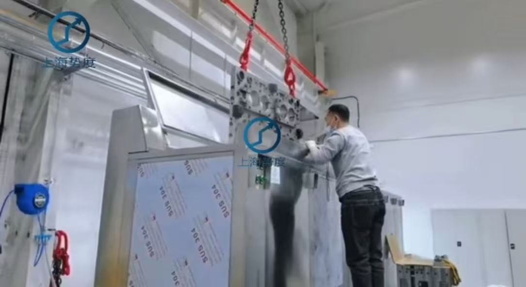 从清洁到信赖：FISA上海势度的HEB银基强力高能模具清洗机，让飞鹤奶粉选择再选择